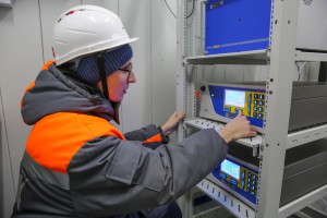 -предприятия-тестирует-газоанализатор-300x200