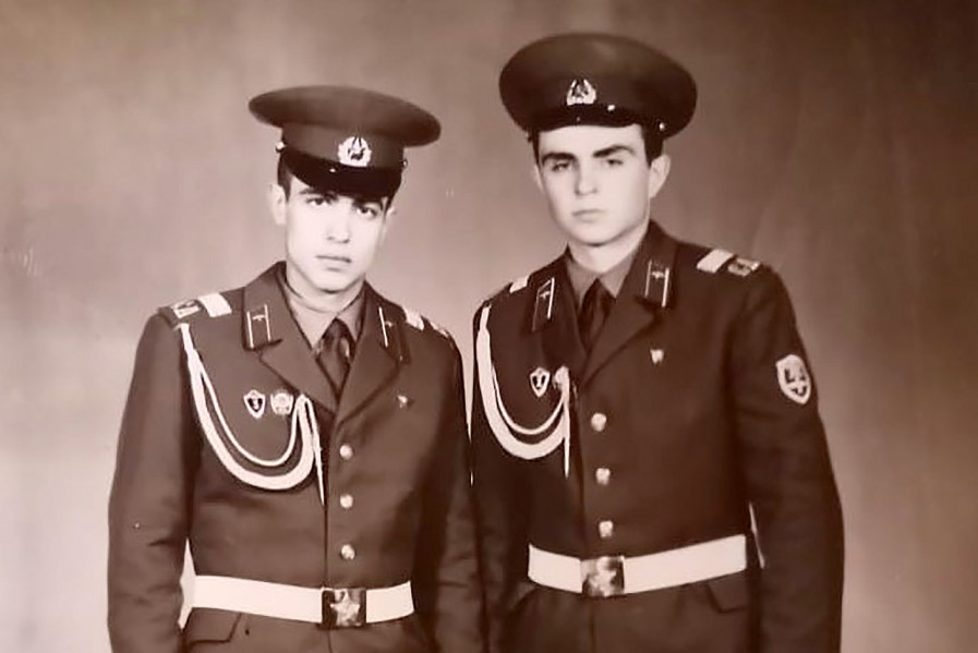 -Ефанкин-справа-с-Андреем-Мусташевским-в-1980-г