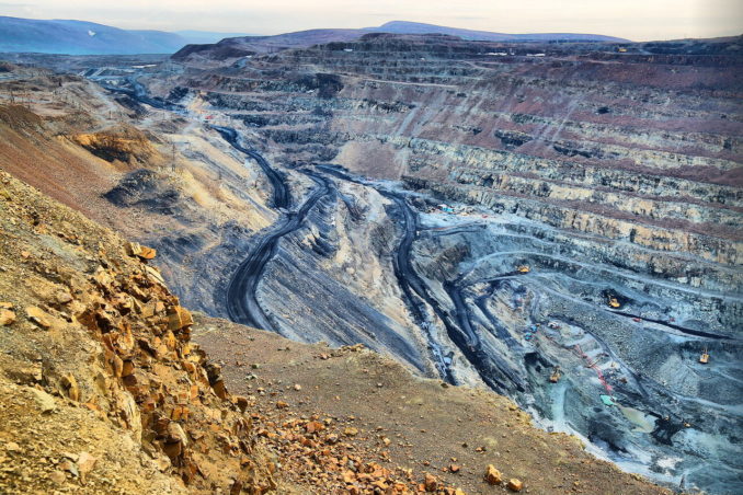 karer-medvezhiy-ruchey--678x452