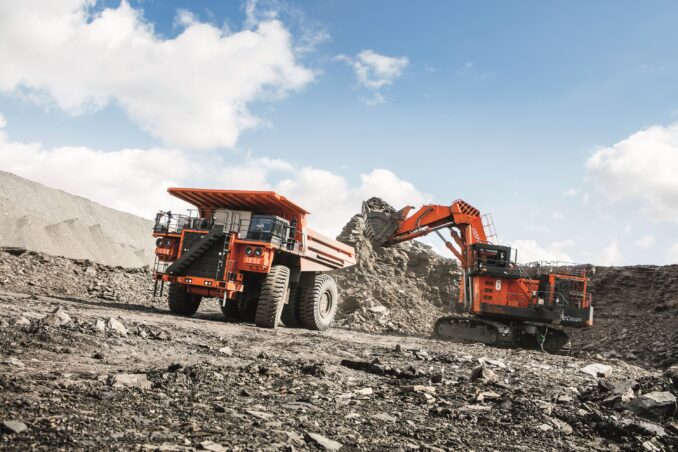 gornaya-tehnika-hitachi-678x452