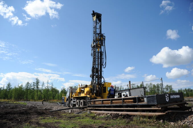 eeb-0813-678x451
