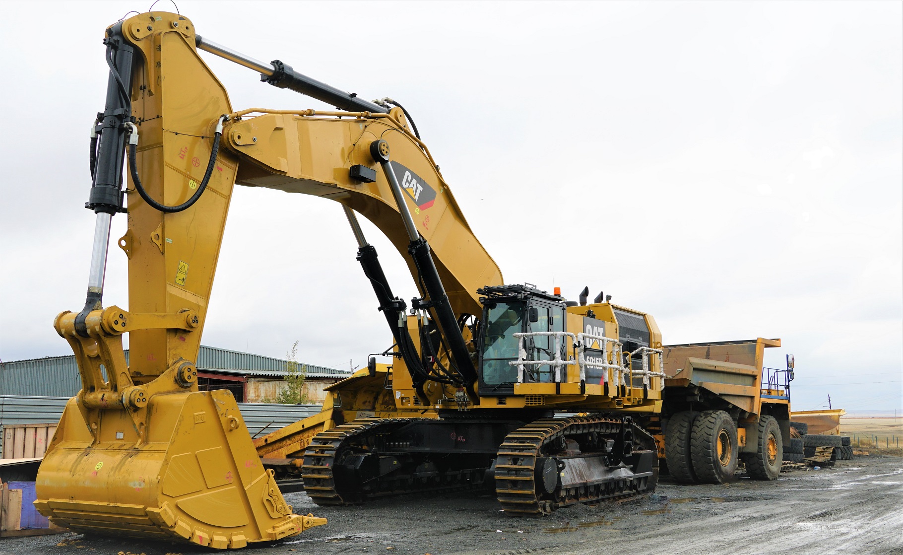Caterpillar 6090 fs excavator. хитачи 300 экскаватор. экскаватор кат 395 новый. коматсу pc 5500. экскаватор четра эгп-200.