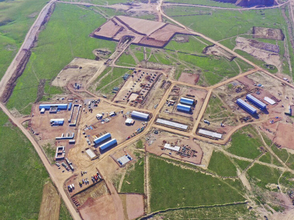 Интернетте үлкен сиськи бар жас әйелмен порно Жарнамасыз секс