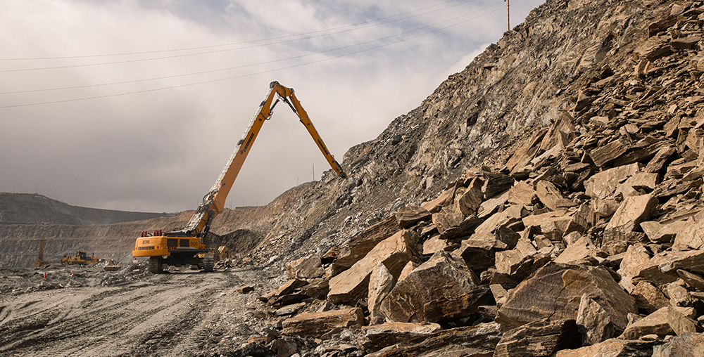 горный инженер маркшейдер. горный инженер. состояние горных работ. добыча полезных ископаемых. состояние горных работ.