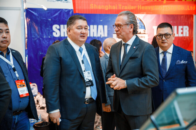 michael-johannes-talgat-lastayev-michael-johannes-talgat-lastayev-678x452