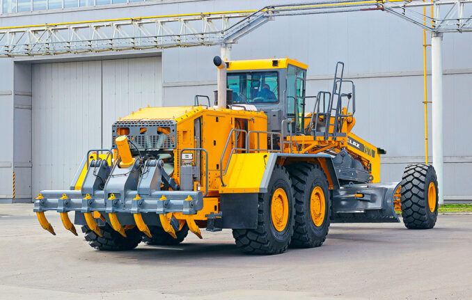 belaz-greyder-02-belaz-greyder-02-678x431
