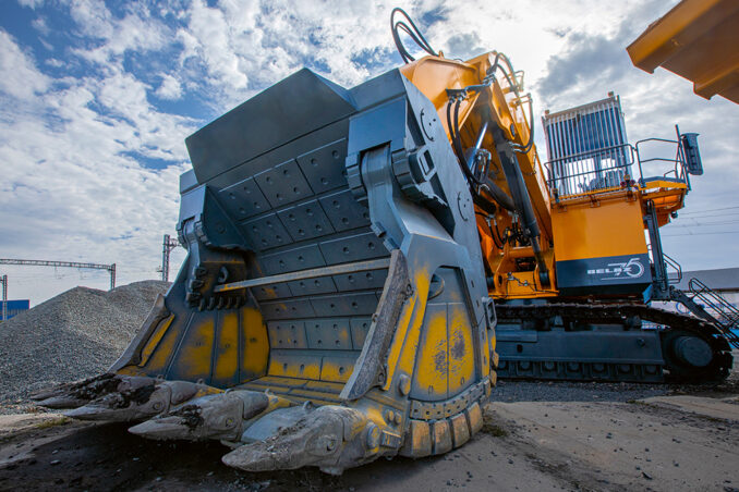 belaz-02-belaz-02-678x452