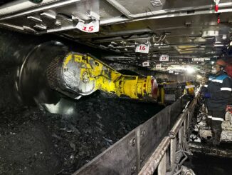 k-sentyabryu-kollektiv-uchastka--1-planiruet-vydat-na-gora-527-tysyach-tonn-uglya-k-sentyabryu-kollektiv-uchastka--1-planiruet-vydat-na-gora-527-tysyach-tonn-uglya-326x245