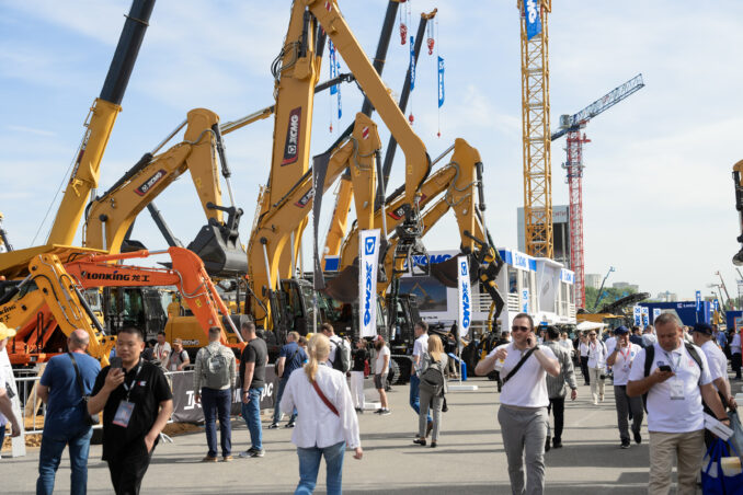 20250527-0390-20250527-0390-678x452