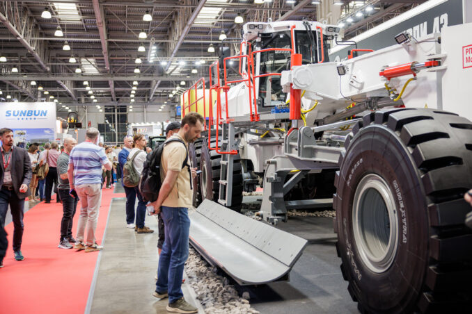 250528-12-52-3c8a1312-250528-12-52-3c8a1312-678x452