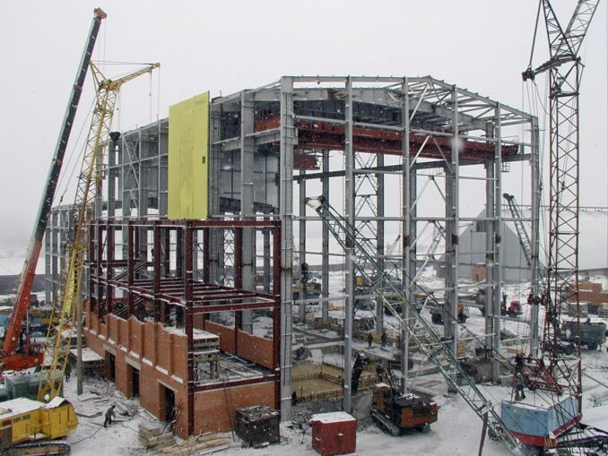 pri-proektirovanii-fabriki-primenili-peredovye-dlya-nachala-2000-h-godov-tehnologicheskie-resheniya-mnogie-iz-kotoryh-stali-tipovymi-dlya-otrasli-pri-proektirovanii-fabriki-primenili-peredovye-dlya-na-678x509